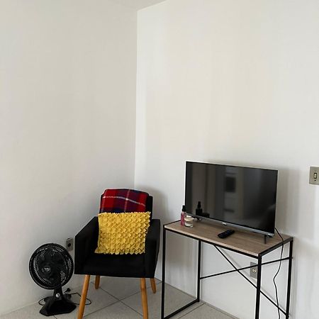 ペロタスLoft Na Rua Goncalves Chavesアパートメント エクステリア 写真